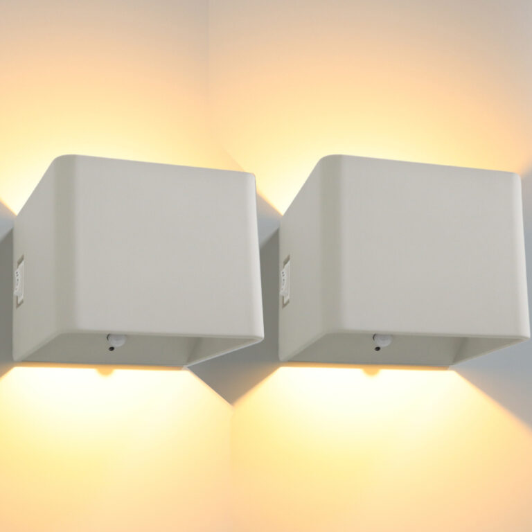 Set 2x Qube Oplaadbaar Wandlamp LED 5Watt BEIGE + PIR bewegingssensor